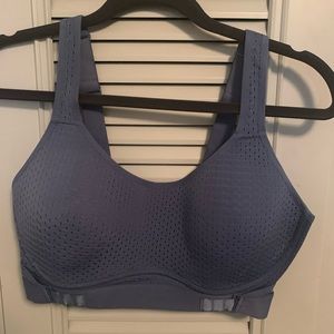 Medium-maximum support Sportsbra